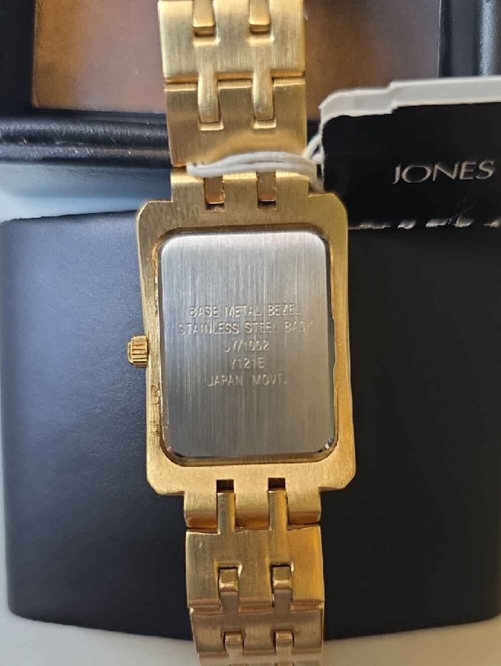 NEW JONES NEW YORK GOLD TONE BRACELET WATCH - Picture 5 of 6